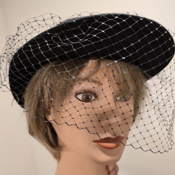 True Vintage Lancaster Black Wool Felt Hat Face Netting USA Black Sequin Classy - Picture 7 of 12